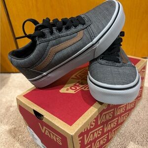 VANS (new in box) boys 11